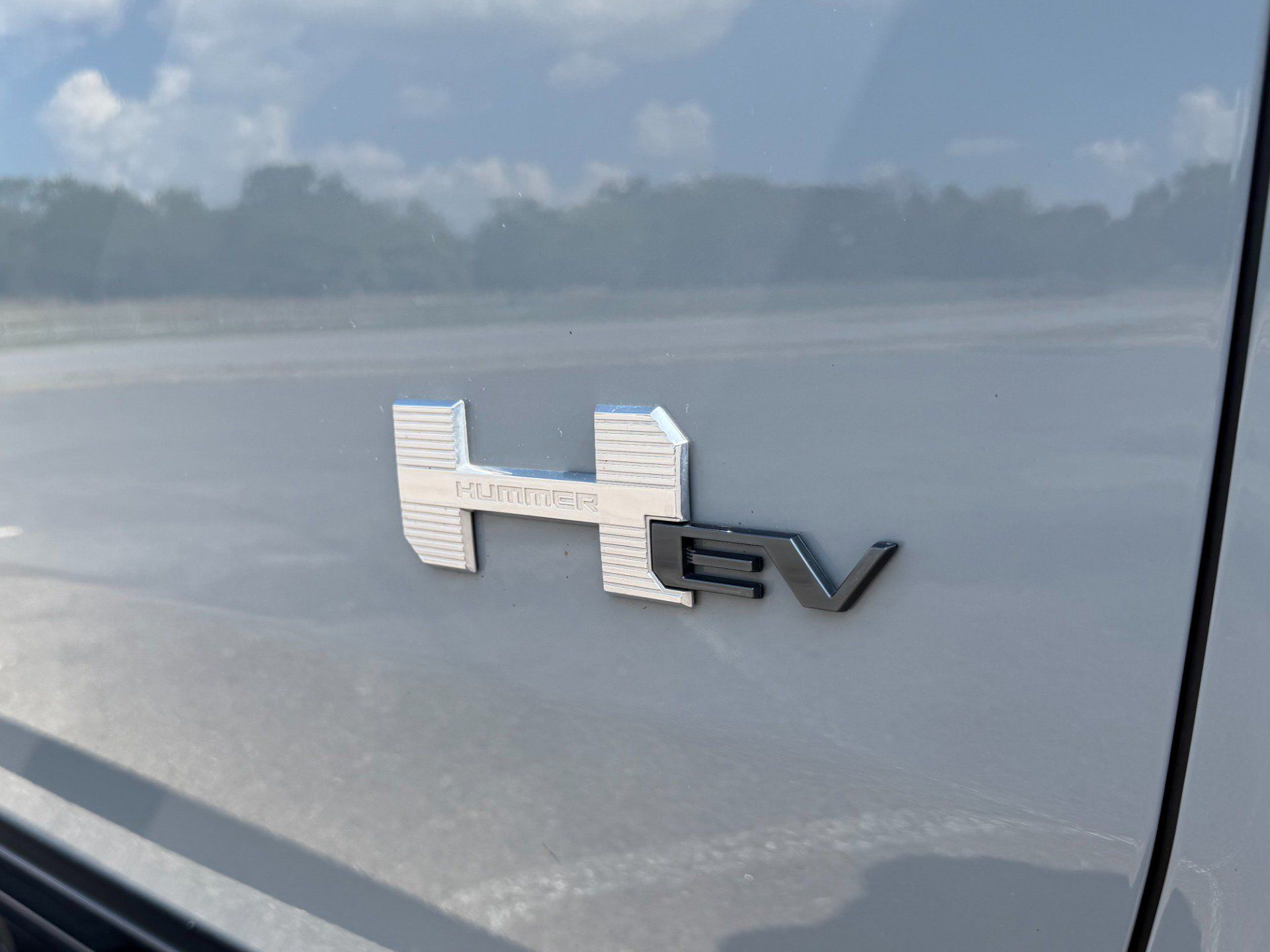 Used 2024 GMC Hummer EV 2X AWD/4WD image 14