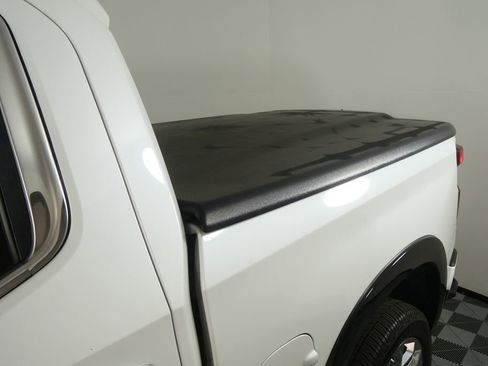 Used 2022 Chevrolet Silverado 1500 High Country w/ Z71 Off-Road Package image 9
