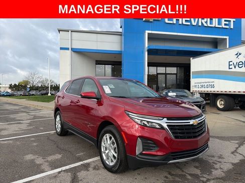 Used 2024 Chevrolet Equinox LT w/ LPO, Floor Liner Package FWD image 1