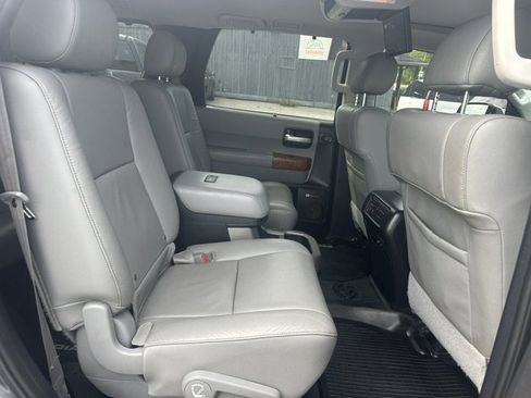 Used 2020 Toyota Sequoia Platinum RWD image 20