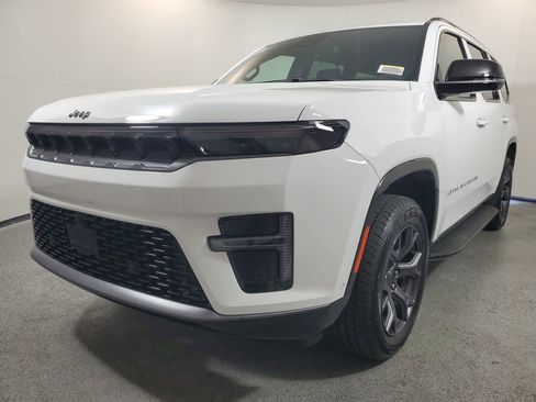 New 2026 Jeep Grand Wagoneer Limited w/ Convenience Group I image 3