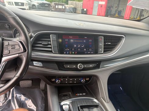 Used 2023 Buick Enclave Essence FWD image 20