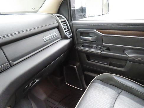 Used 2022 RAM 2500 Laramie AWD/4WD image 19