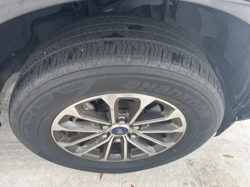 Used 2019 Ford F150 XLT w/ Equipment Group 302A Luxury image 7