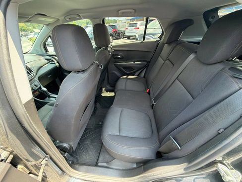 Used 2018 Chevrolet Trax LT FWD image 9