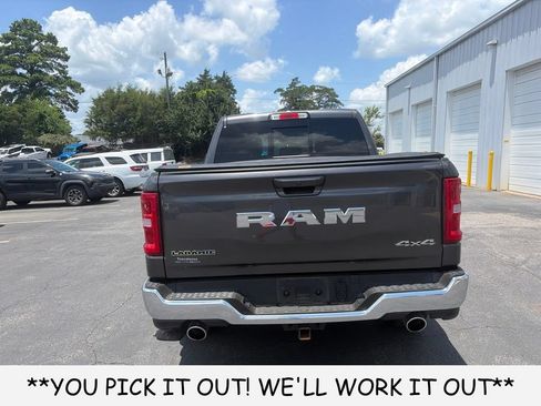 Used 2025 RAM 1500 Laramie AWD/4WD image 5