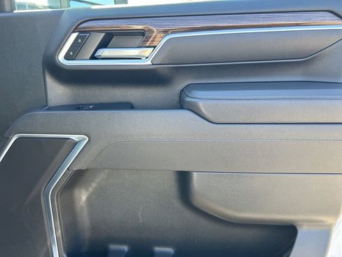 Used 2025 Chevrolet Silverado 2500 LT w/ Convenience Package image 20