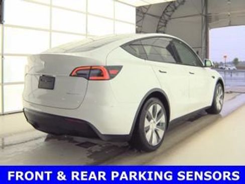 Used 2023 Tesla Model Y Long Range AWD/4WD image 4