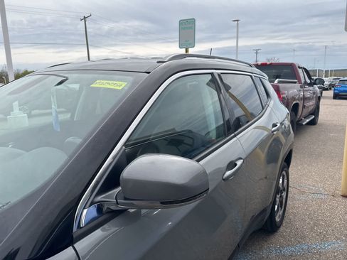 Used 2019 Jeep Compass Limited AWD/4WD image 24