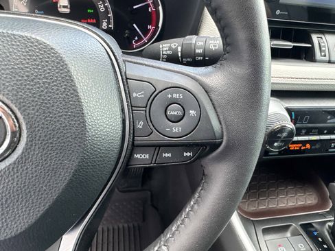 Used 2022 Toyota RAV4 Limited w/ Limited Grade Weather Package FWD image 30