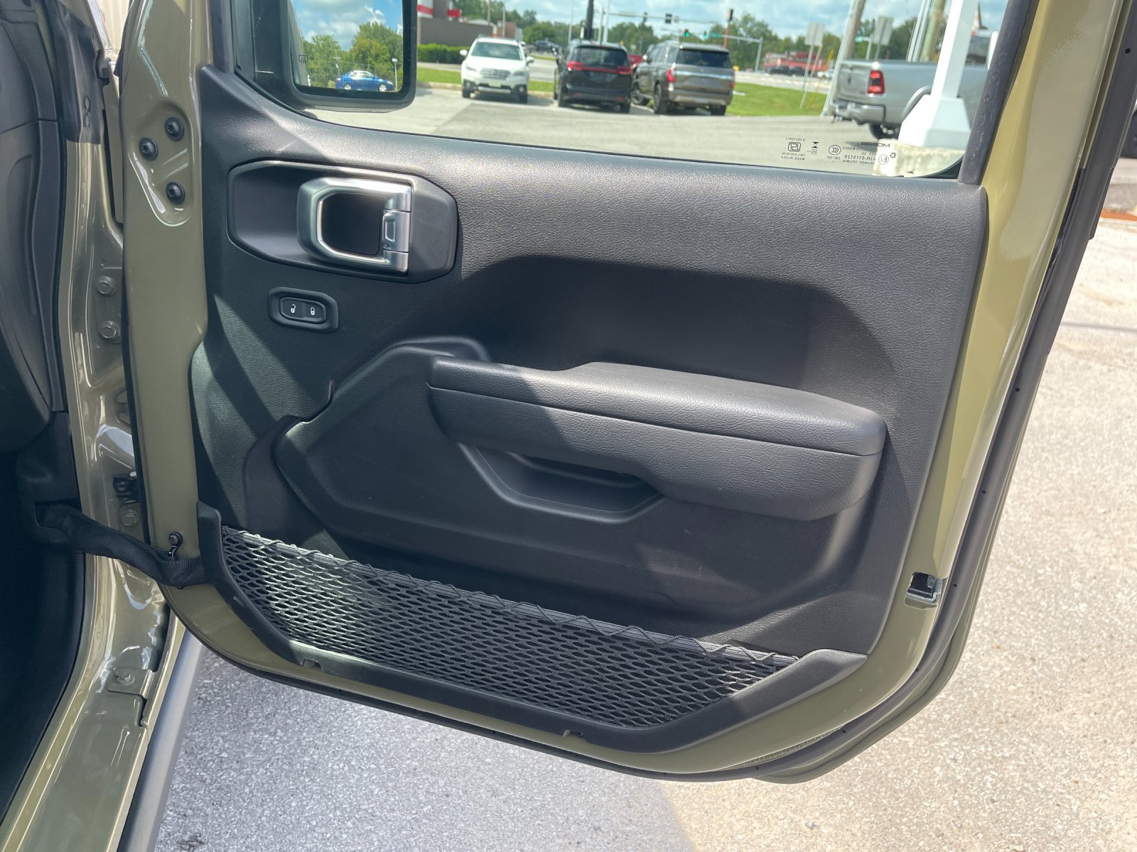 Used 2026 Jeep Gladiator Mojave AWD/4WD image 19