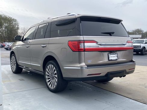 Used 2019 Lincoln Navigator Reserve w/ Cargo Package image 8