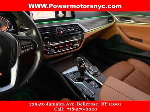 Used 2022 BMW 530i xDrive w/ Convenience Package image 22