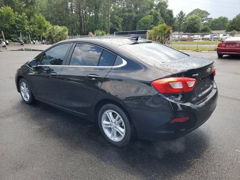 Certified 2017 Chevrolet Cruze LT w/ Convenience Package FWD image 4