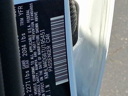 New 2026 Hyundai Elantra Sport FWD image 11