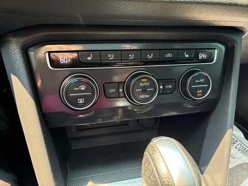 Used 2021 Volkswagen Tiguan SE AWD/4WD image 22