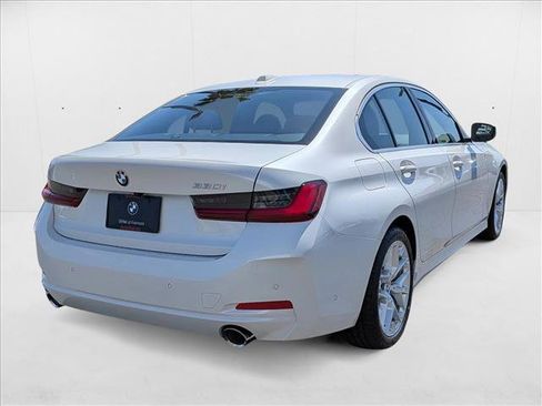 Used 2025 BMW 330i Sedan image 2