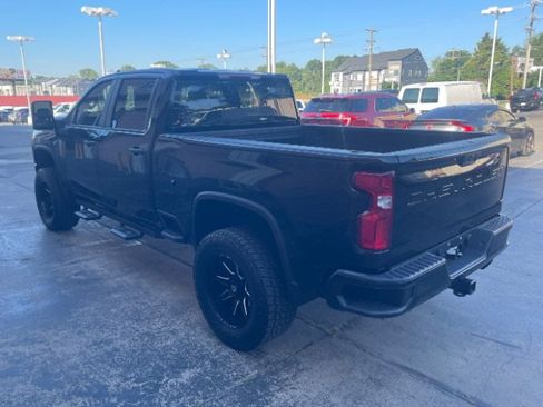 Used 2021 Chevrolet Silverado 2500 Custom w/ Custom Value Package AWD/4WD image 4