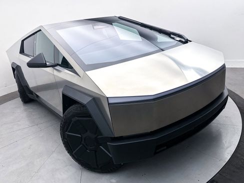 Used 2024 Tesla Cybertruck Cyberbeast image 9