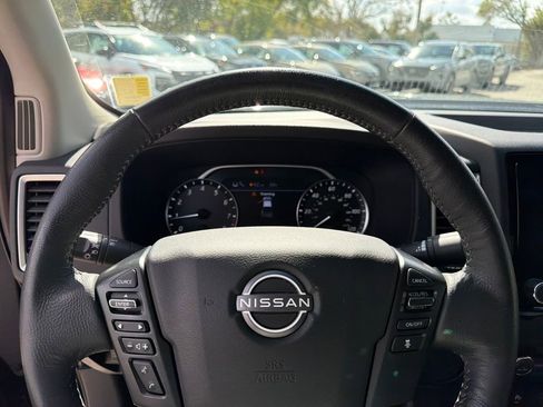 Used 2022 Nissan Frontier SV image 19