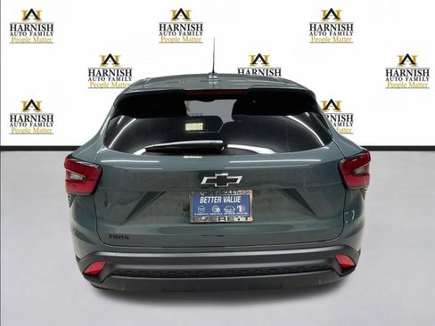 New 2026 Chevrolet Trax LS w/ LS Convenience Package FWD image 6