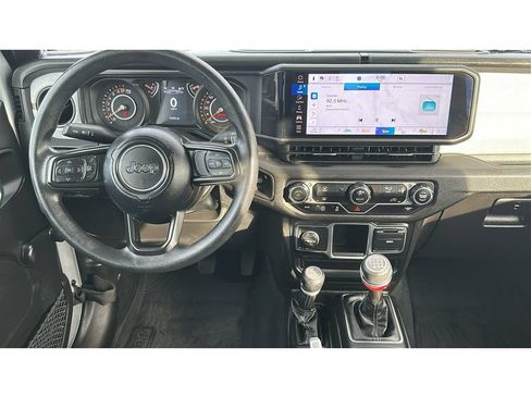 Used 2024 Jeep Gladiator Sport AWD/4WD image 22