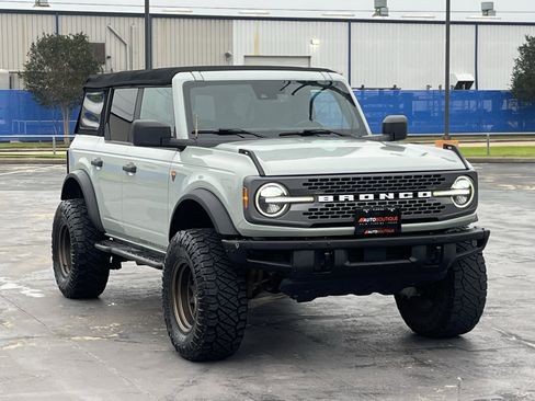 Used 2021 Ford Bronco Badlands AWD/4WD image 3