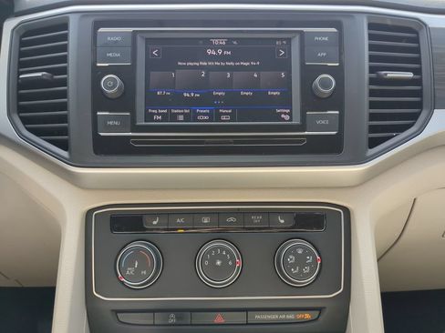 Certified 2023 Volkswagen Atlas SE FWD image 21