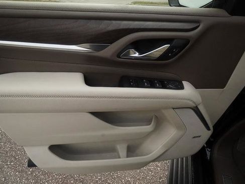 Used 2024 GMC Yukon Denali w/ Denali Reserve Package image 12