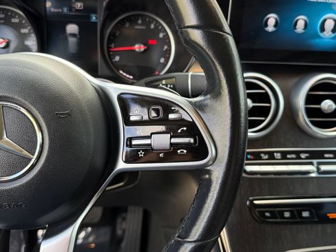 Used 2021 Mercedes-Benz GLC 300 image 25