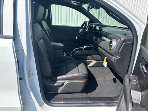 New 2026 Chevrolet Colorado LT w/ LT Convenience Package AWD/4WD image 16