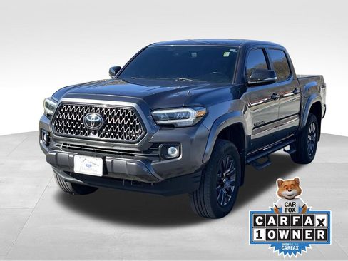 Used 2022 Toyota Tacoma Limited image 8