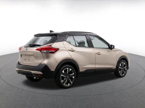 Used 2026 Nissan Kicks SV w/ Cold Weather Package AWD/4WD image 9