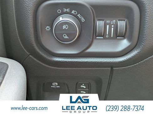 Used 2019 RAM 1500 Big Horn AWD/4WD image 19