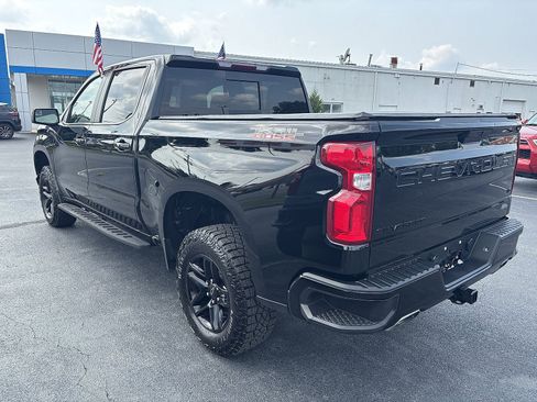Used 2022 Chevrolet Silverado 1500 LT Trail Boss w/ Convenience Package II AWD/4WD image 4