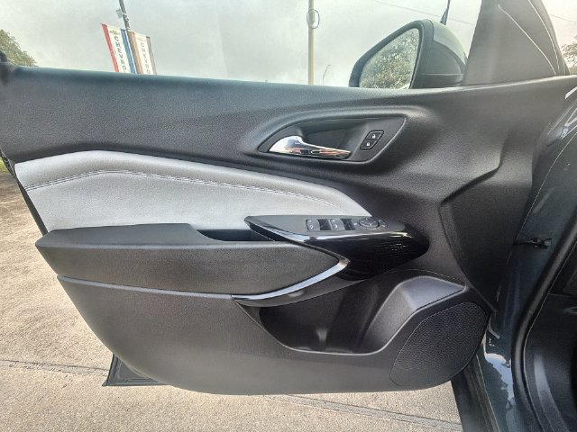 Used 2025 Chevrolet Trax LT FWD image 20