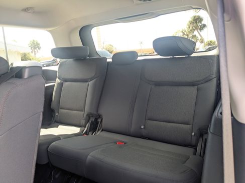 Used 2025 Ford Expedition Active RWD image 17