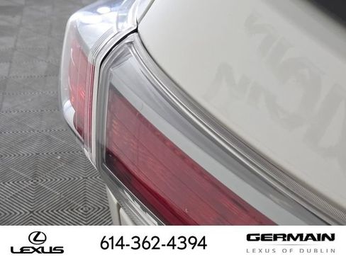 Used 2014 Toyota Highlander XLE AWD/4WD image 14