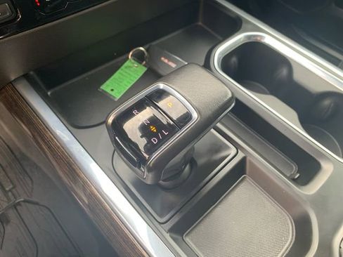 Used 2022 GMC Sierra 1500 Elevation image 29