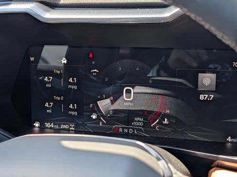 New 2026 GMC Canyon AT4 w/ Technology Plus Package AWD/4WD image 9