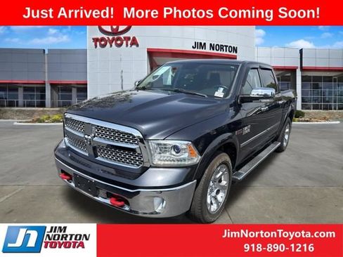 Used 2015 RAM 1500 Laramie w/ Convenience Group AWD/4WD image 2