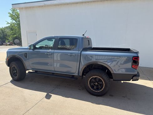 Used 2024 Ford Ranger Lariat w/ Trailer Tow Package AWD/4WD image 13