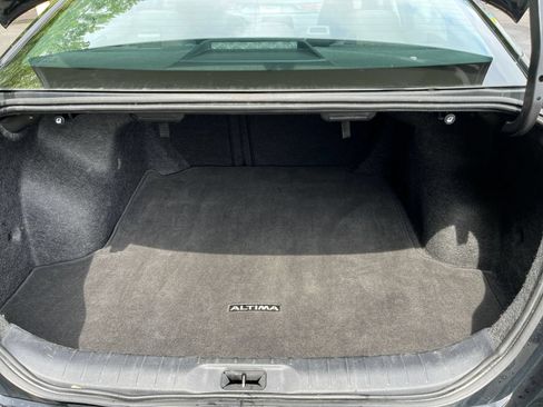 Used 2025 Nissan Altima 2.5 SV FWD image 31