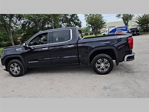 Used 2025 GMC Sierra 1500 SLT image 16