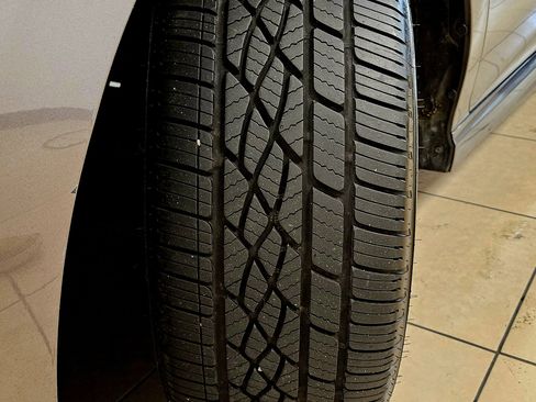 Used 2020 Toyota Camry SE image 37