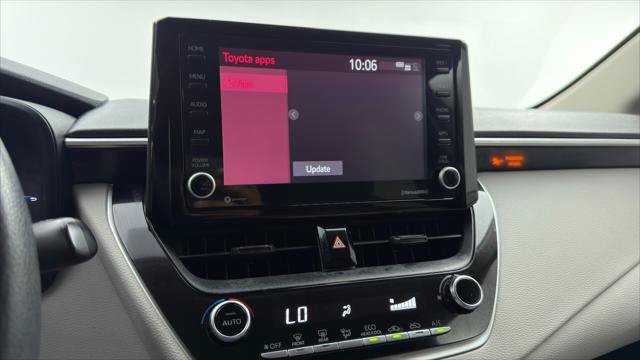 Used 2022 Toyota Corolla LE FWD image 31