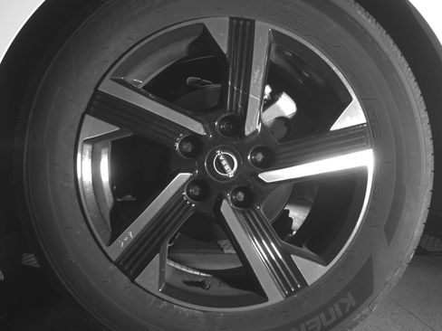 Used 2025 Nissan Sentra SV image 14