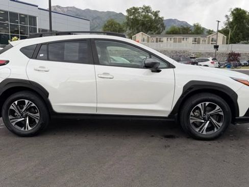 Used 2024 Subaru Crosstrek 2.0i Premium AWD/4WD image 2