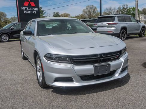 Used 2023 Dodge Charger SXT RWD image 6