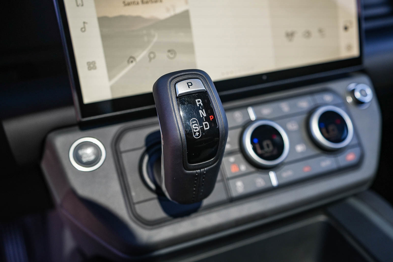 New 2026 Land Rover Defender 110 X-Dynamic SE AWD/4WD image 19